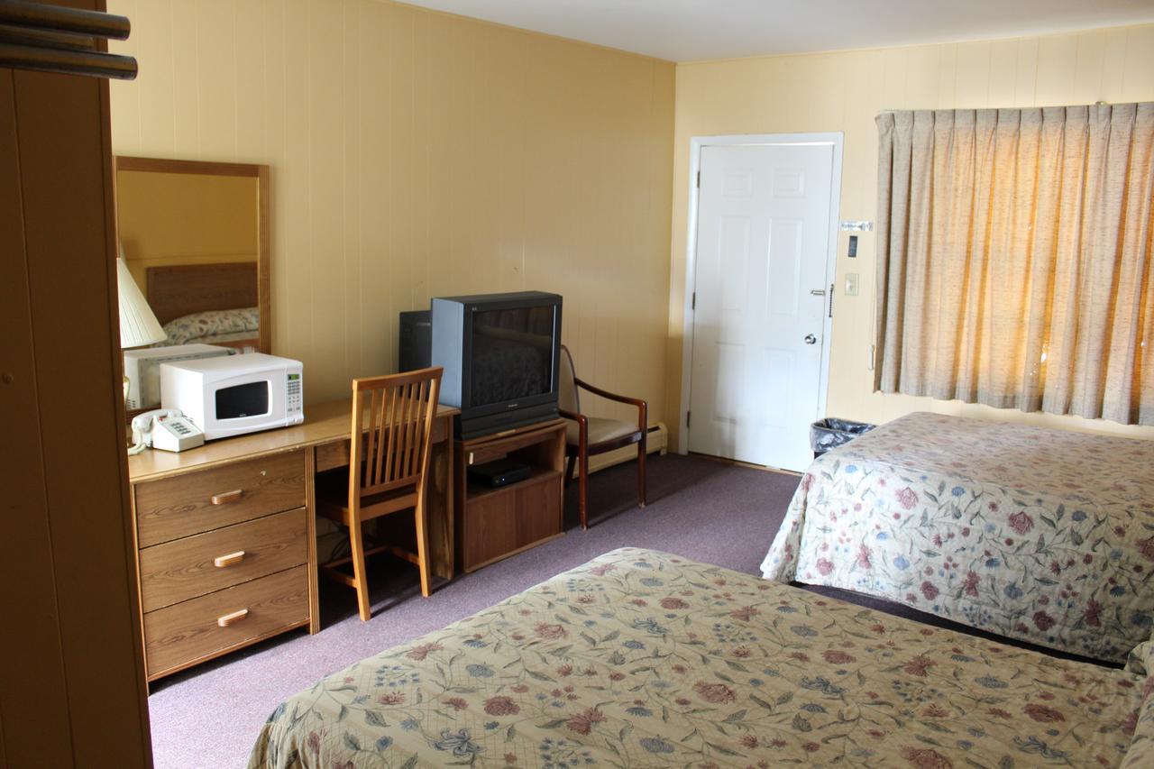 Crest Motel Bartlett Экстерьер фото